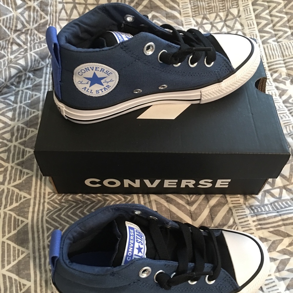 Size 13 little boys blue converse